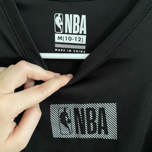 Boys NBA athletic shirt size medium - Picture 2 of 5